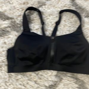 Victoria’s Secret Knockout Maximum Support Sports Bra
